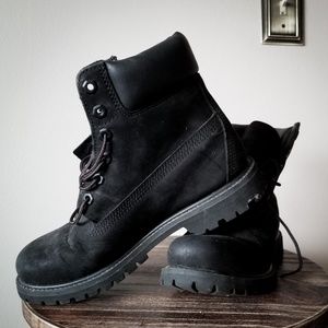 Black Timberland boots size 6.5